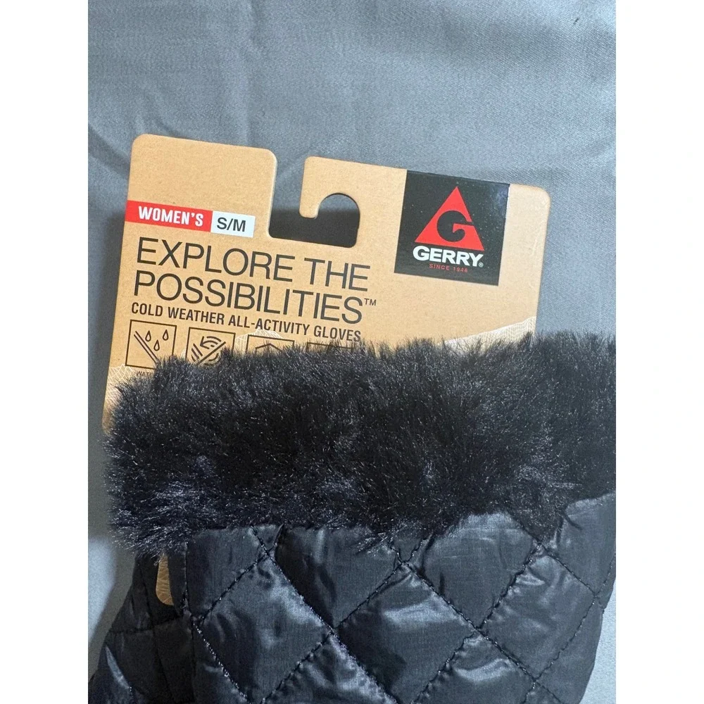 Gerry Women Black Quilted Cold Weather All-Activity Glove Faux Fur Trim BG952052